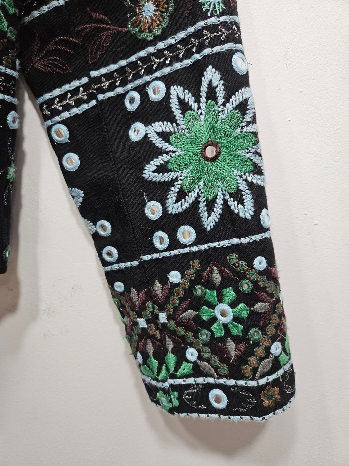 자라(ZARA) 블래크린 자수 자켓  상품이미지6