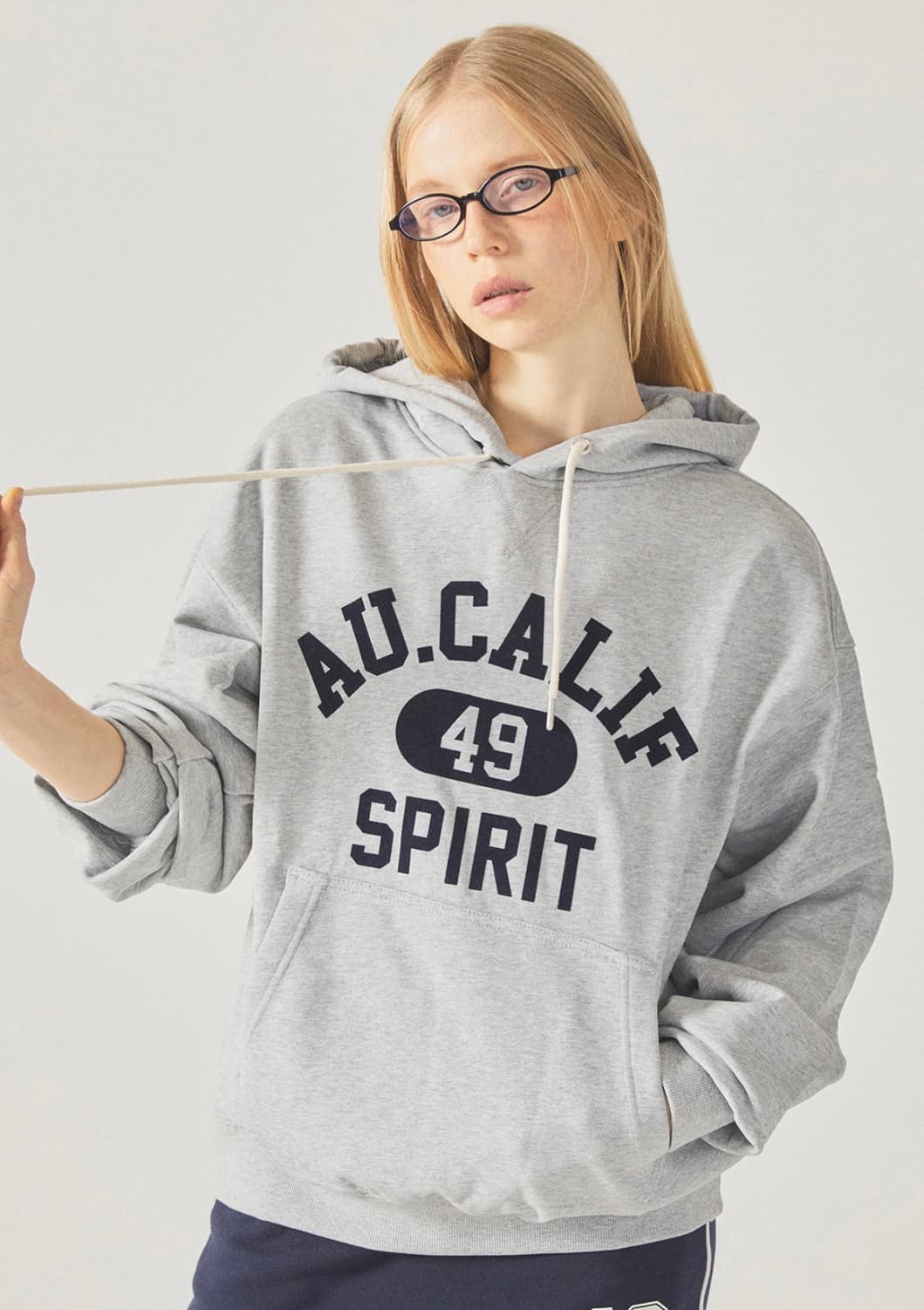 후아유 바시티 로고 후드티 상품이미지5