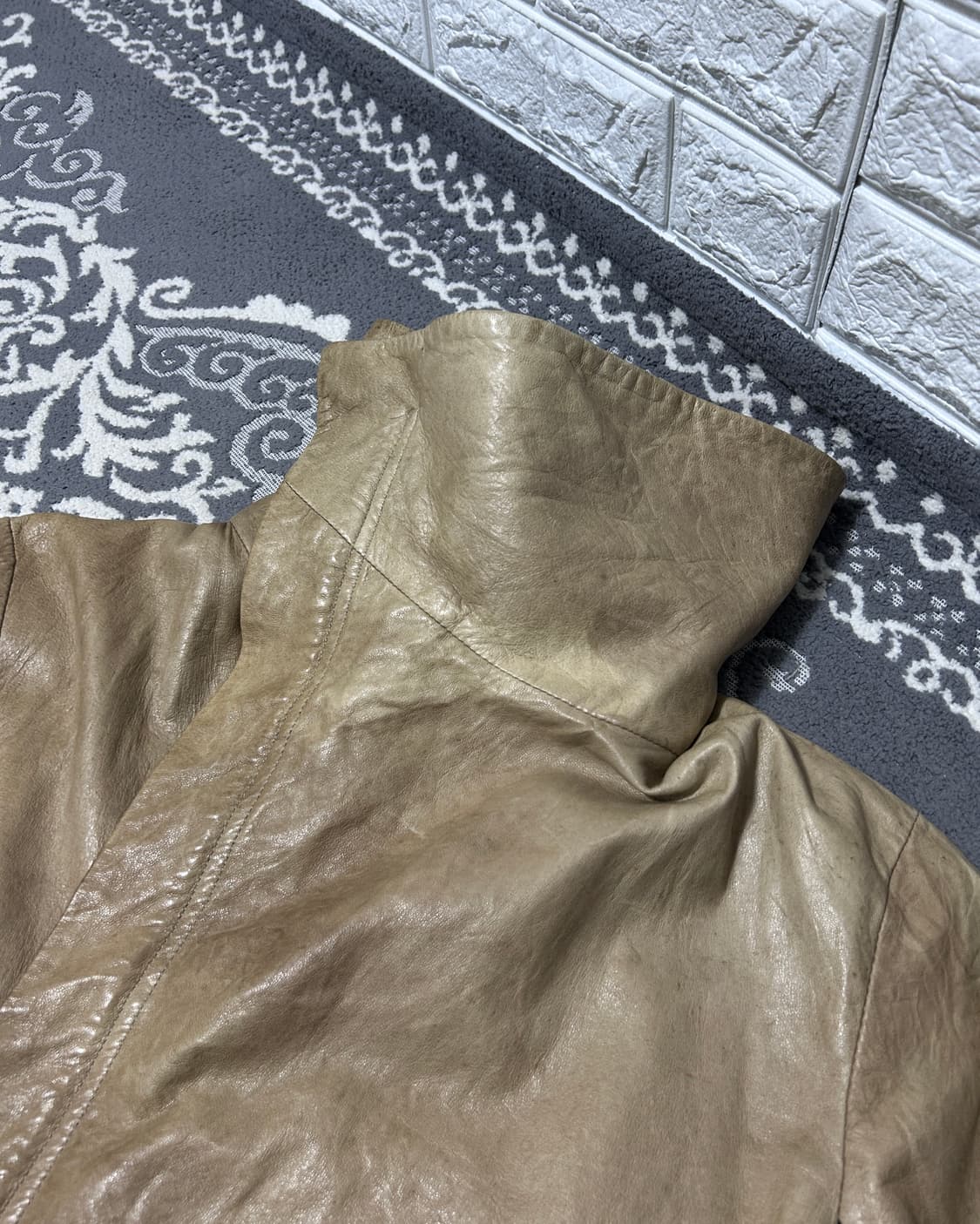 Ekam 하이넥 비대칭 고트스킨 자켓 상품이미지4