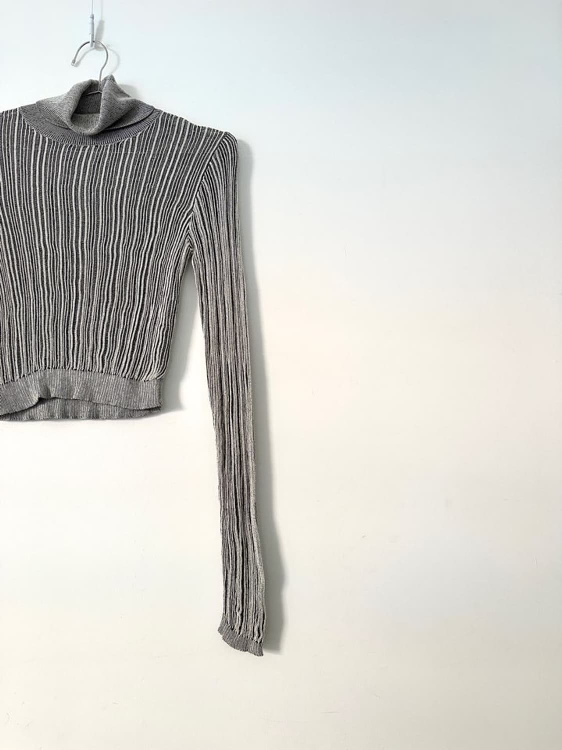 Rib pattern sheer turtle top 상품이미지4