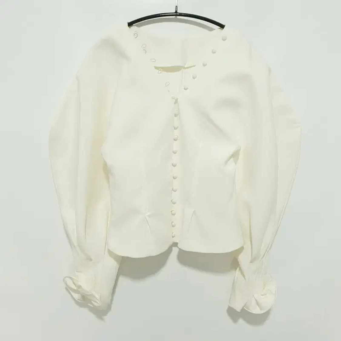 퍼프 벌룬 소매 콩단추 블라우스 M_M0324 상품이미지1