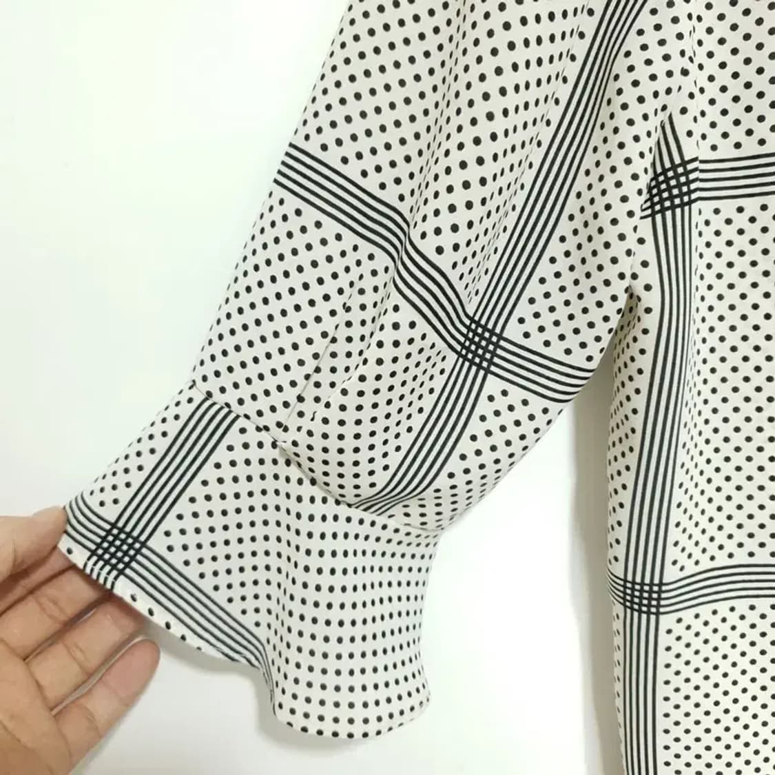 온앤온 도트 패턴 블라우스 2_S0810 상품이미지5