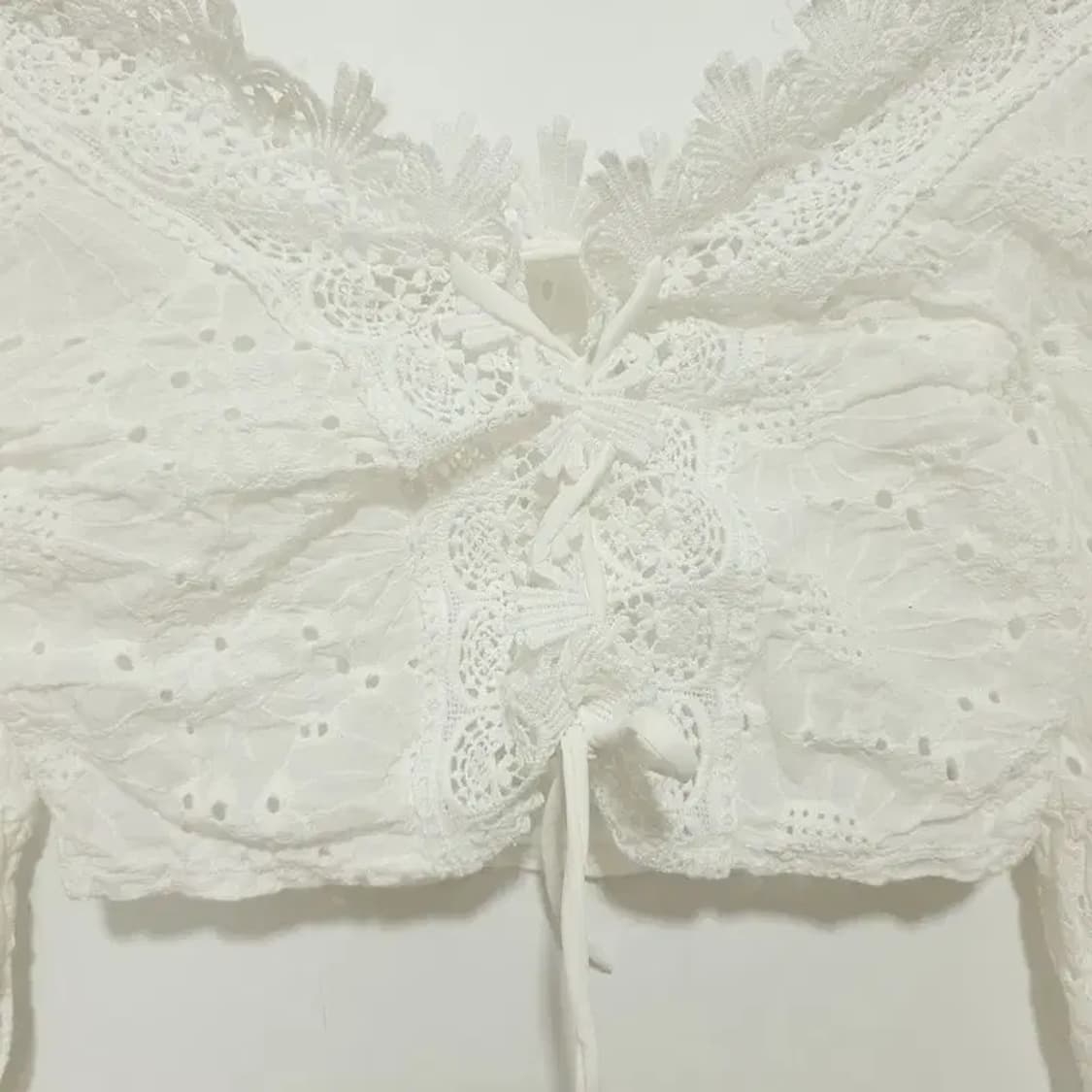 크롭 펀칭 블라우스 F_S0813 상품이미지3