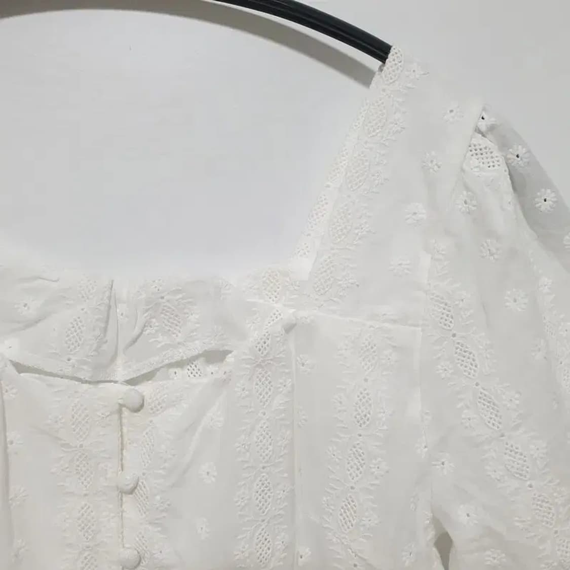 펀칭 블라우스 F_S0856 상품이미지2