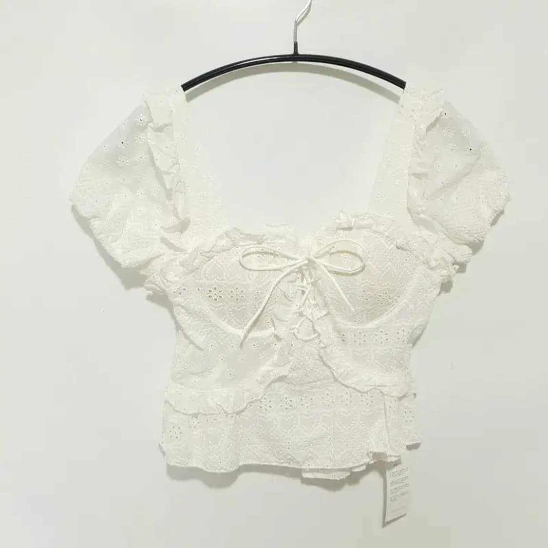크롭 펀칭 블라우스 F_S0970 상품이미지1