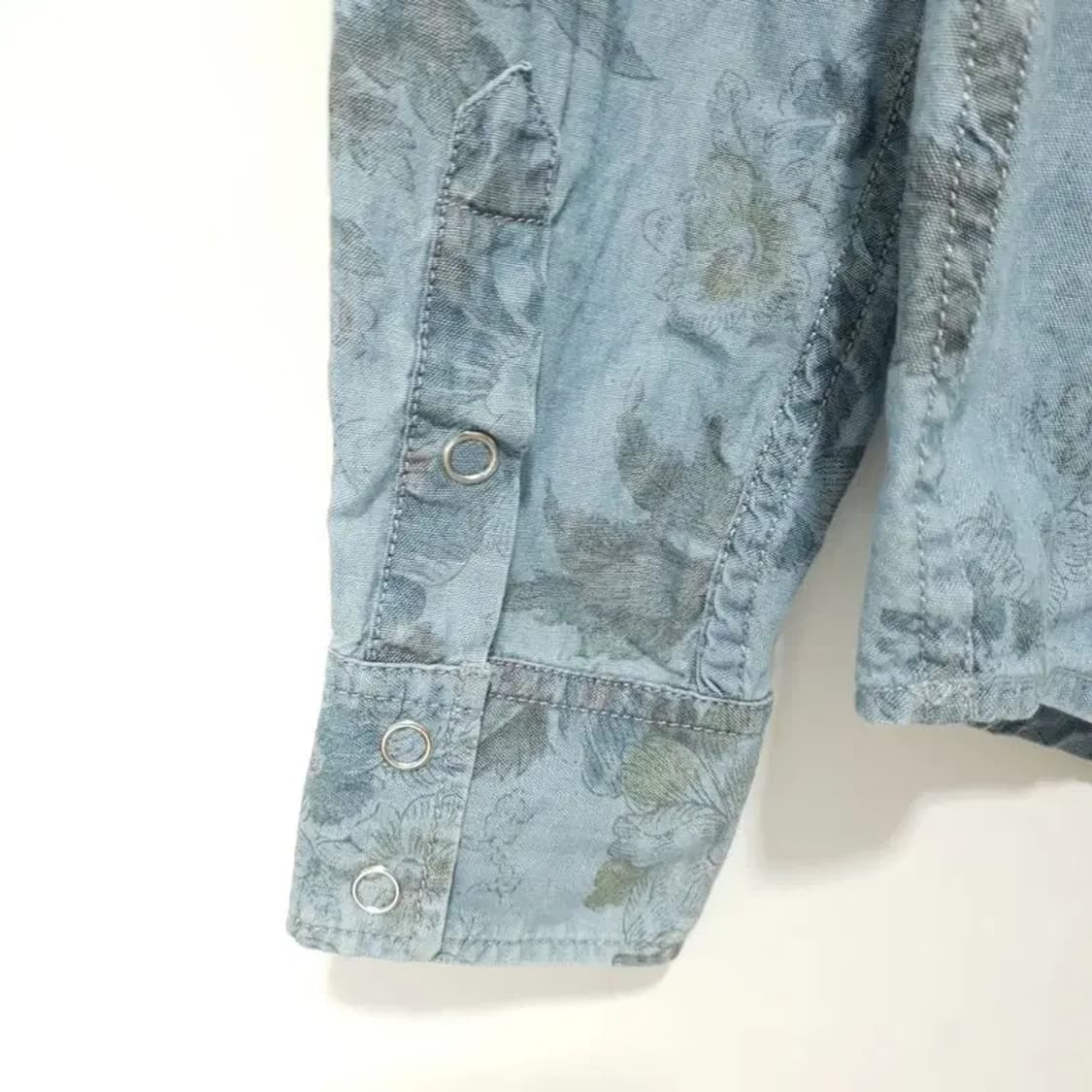 athe 아떼 바네사 브루노 플라워 데님 셔츠 34_M1002 상품이미지6