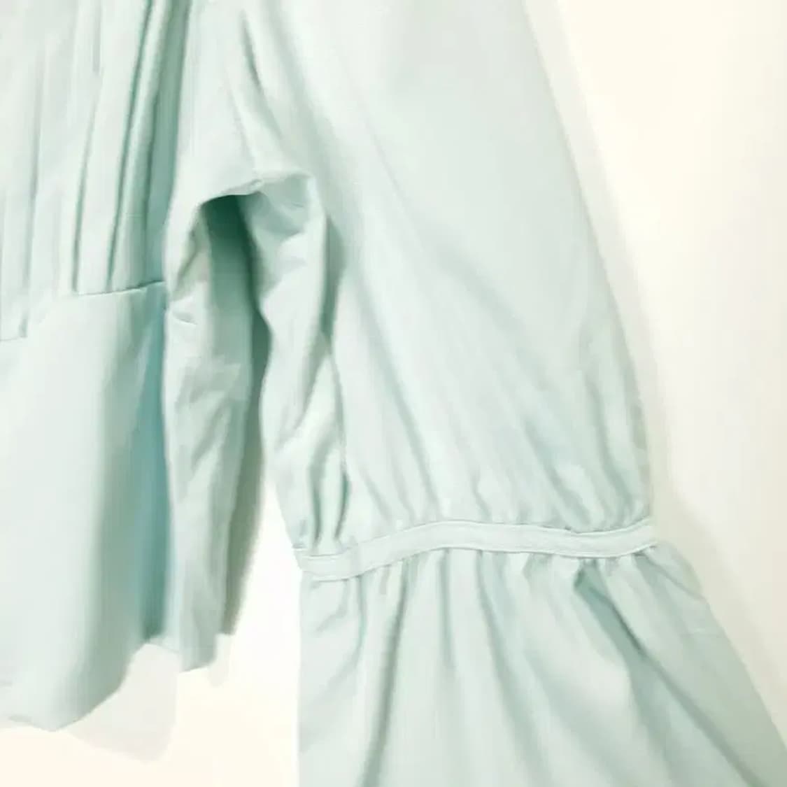 새틴 크롭 블라우스 F_M1006 상품이미지3