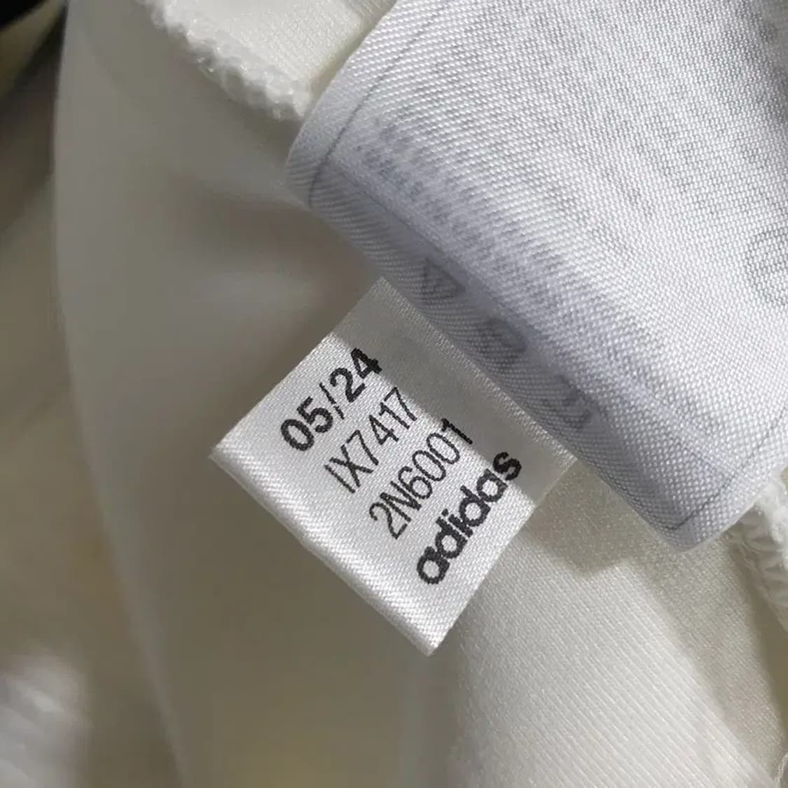 아디다스 여성 스웨이드 오버사이즈 맨투맨 M_M1061 상품이미지7