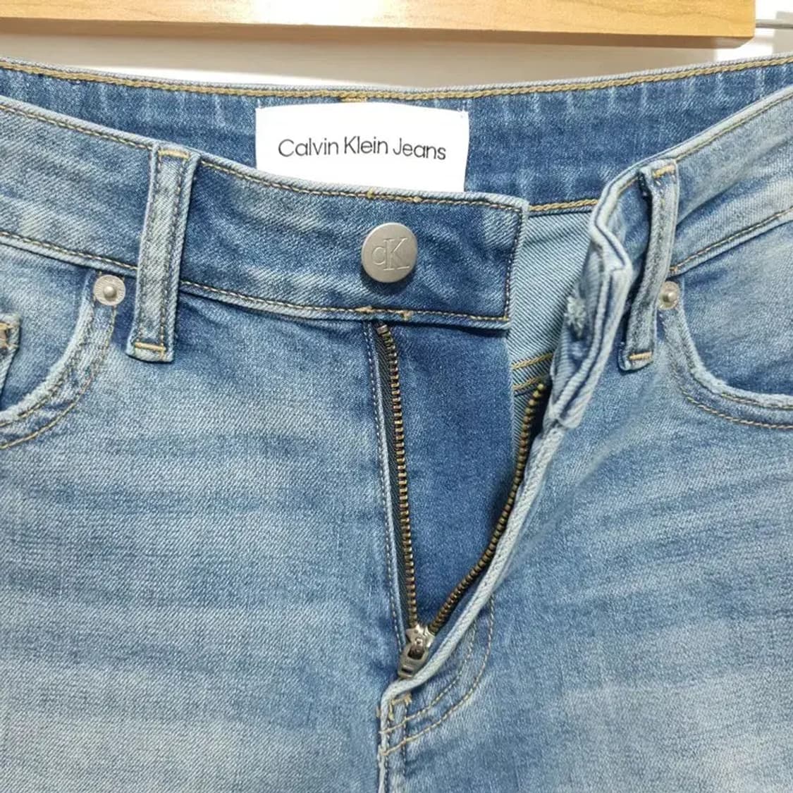 캘빈 클라인 미드라이즈 데님 숏 팬츠 26_S1073 상품이미지3