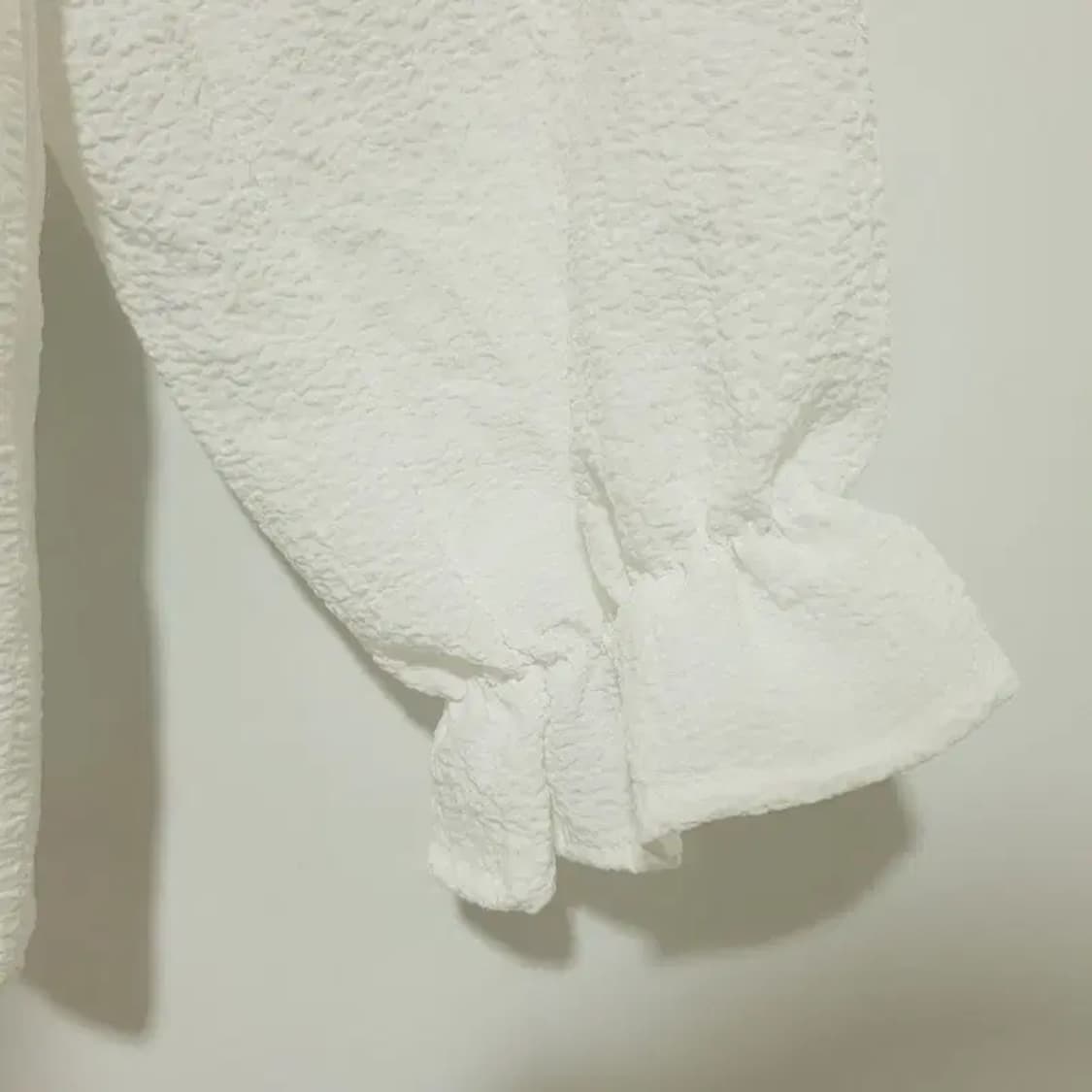 밀 스튜디오 빅카라 프릴 블라우스 F_M1090 상품이미지4