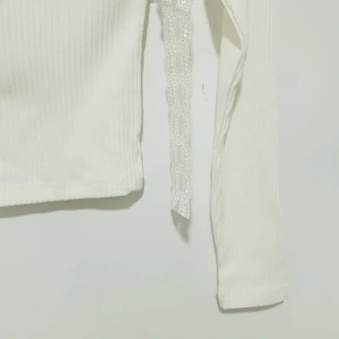 레이스 리본 크롭 오프숄더 티 F_M1238 상품이미지3