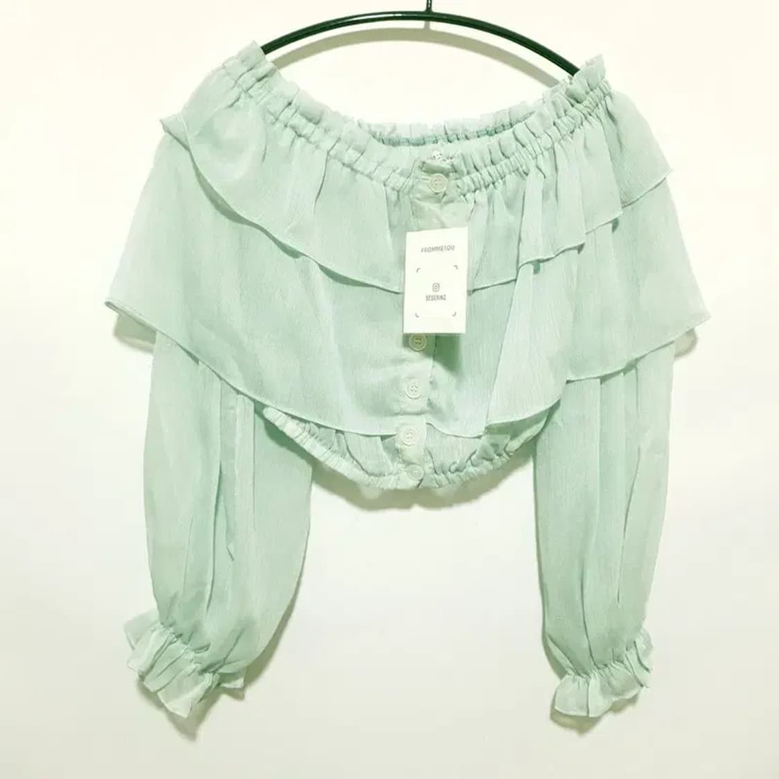 오프숄더 크롭 블라우스 F_S1209 상품이미지1