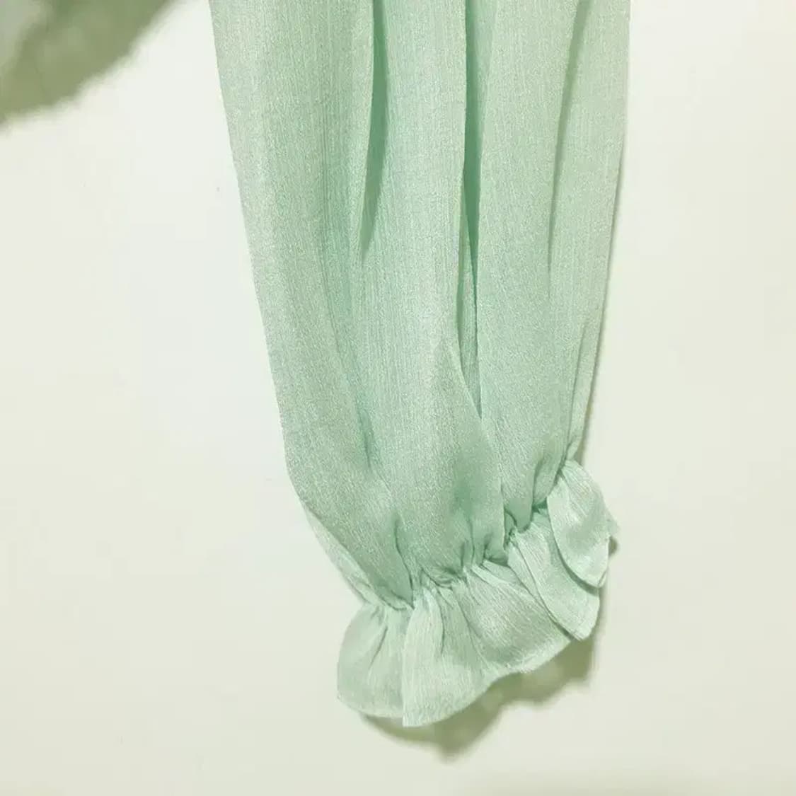 오프숄더 크롭 블라우스 F_S1209 상품이미지3