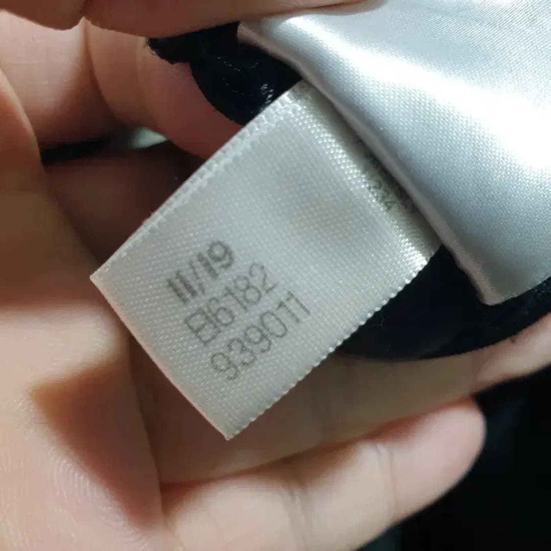 아디다스 여성 스키니핏 트레이닝 팬츠 S_M1247 상품이미지9