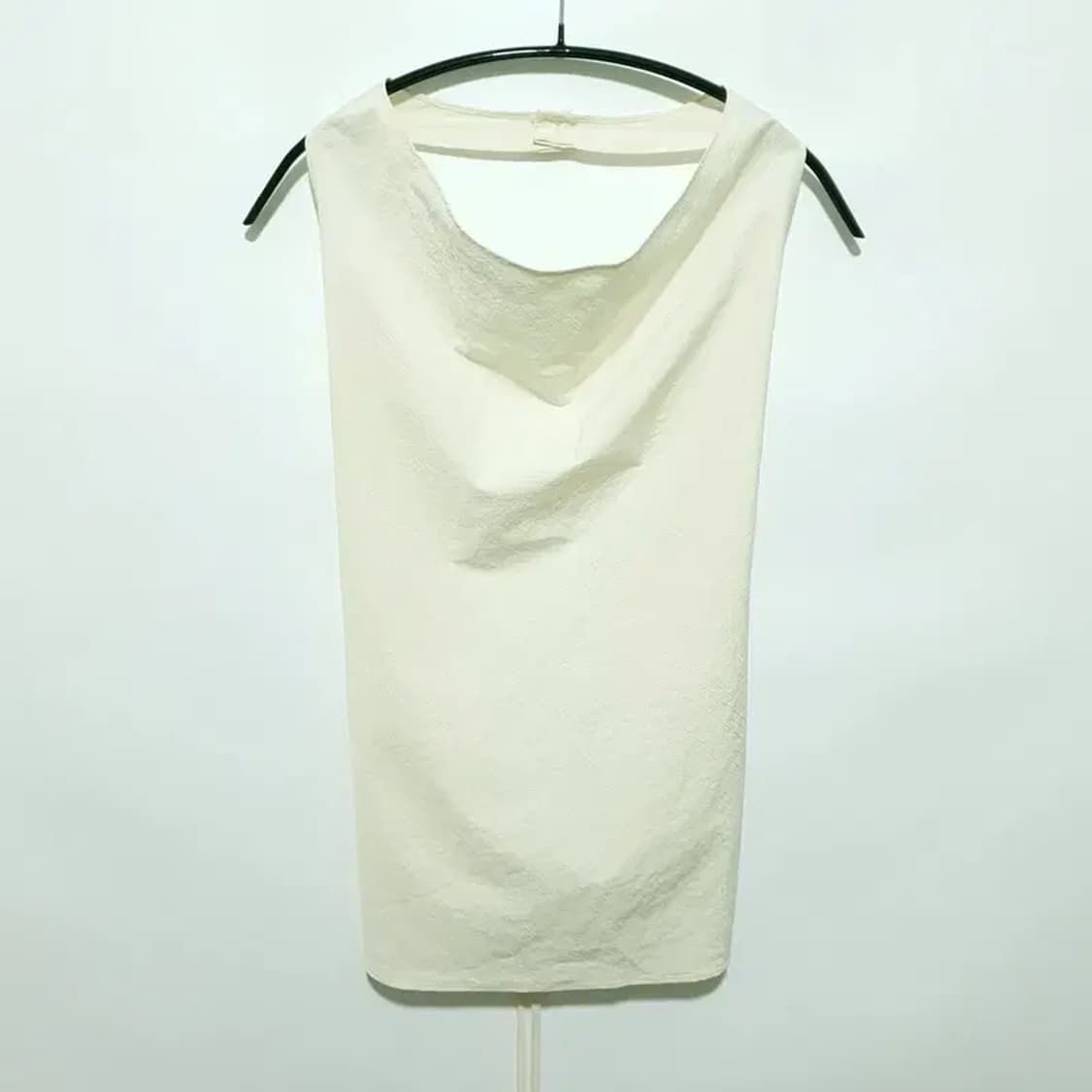 RRACE 백리스 홀터넥 탑 F_S1243 상품이미지1