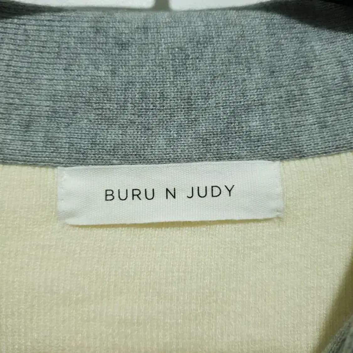 부루앤쥬디 페이크단추 니트 F_M1307 상품이미지5