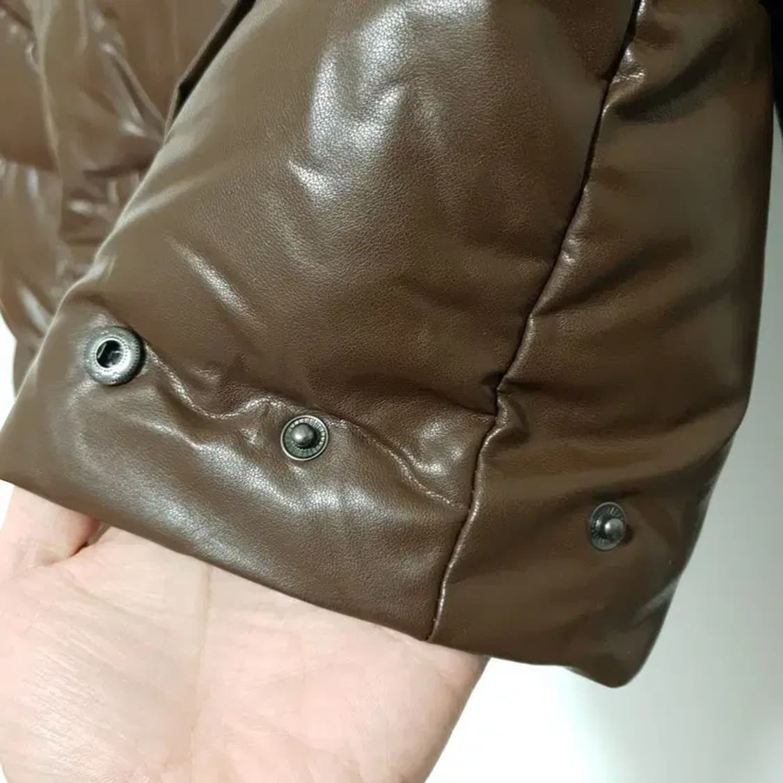 유광 레더 크롭 숏 패딩 F_W0318 상품이미지4