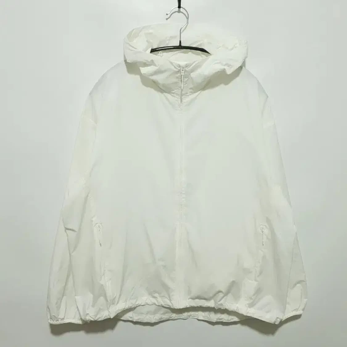 유니클로 여성 포케터블 UV 바람막이 자켓 L_M1348 상품이미지1