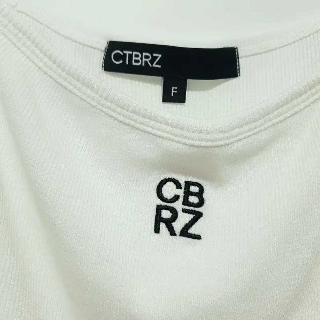 시티브리즈 로고 자수 슬리브리스 탑 F_S1284 상품이미지2