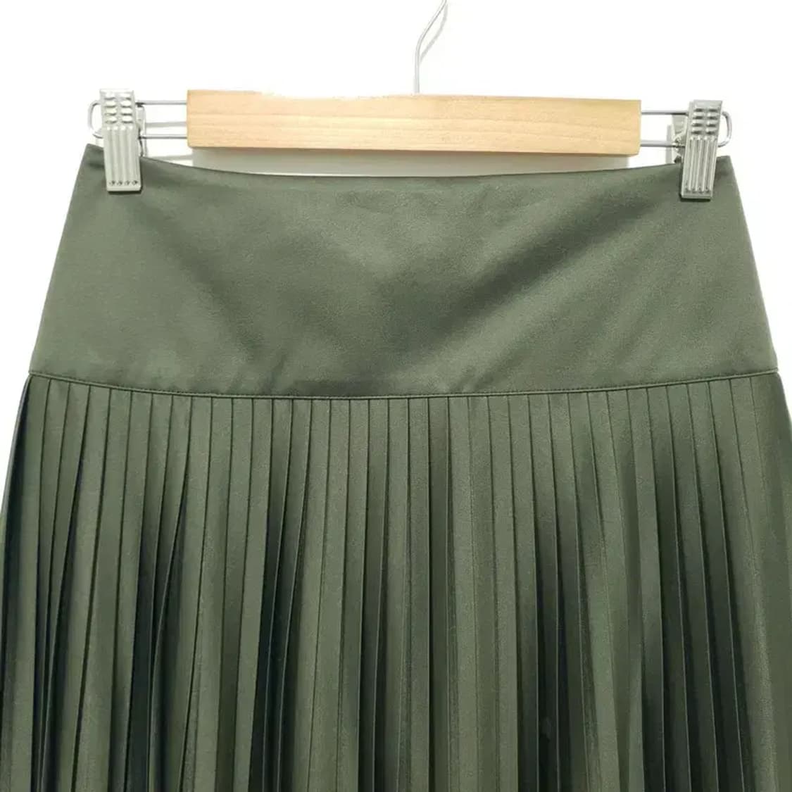 유니클로 U 새틴 플리츠 스커트 58_S1305 상품이미지2
