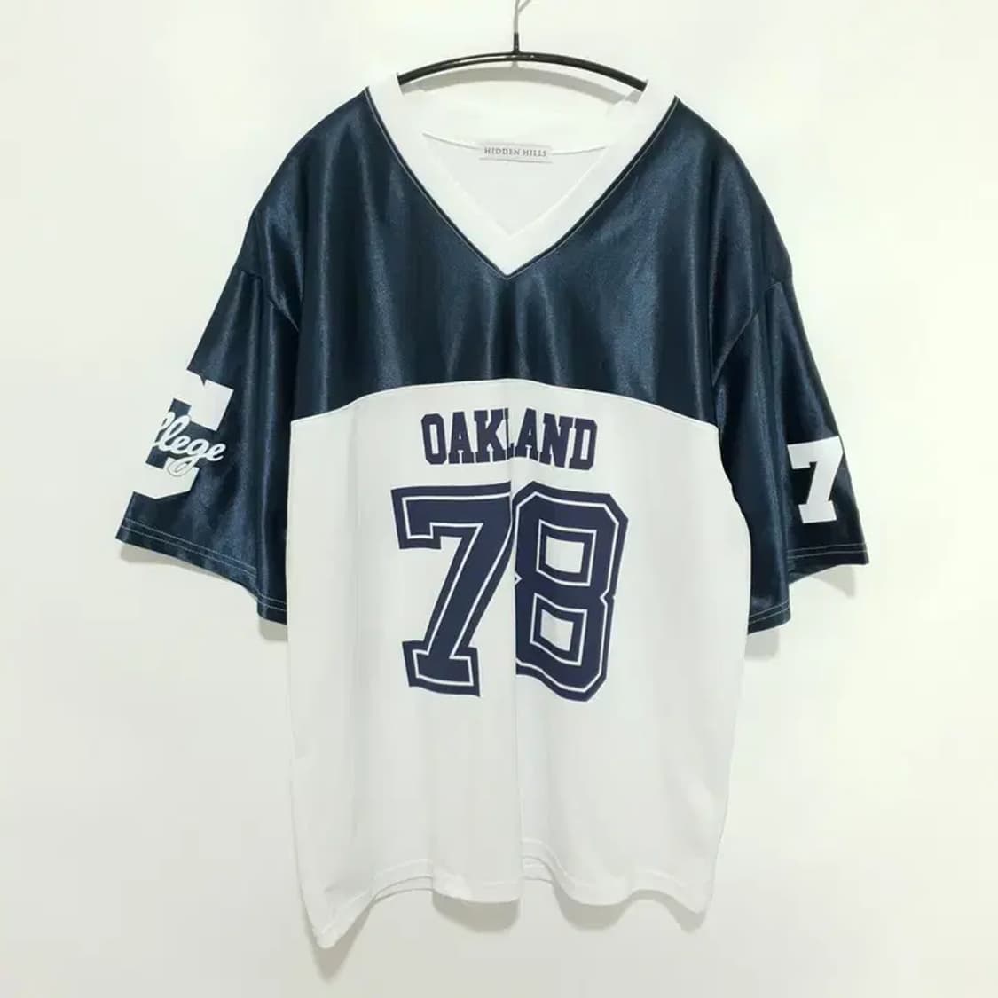 브이넥 새틴 배색 블록 코어 반팔 F_S1297 상품이미지1