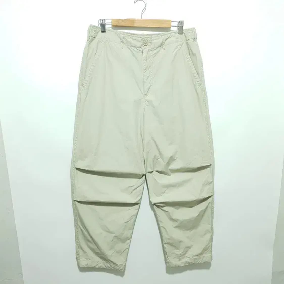 유니클로 U 와이드핏 파라슈트 팬츠 85_S1359 상품이미지1