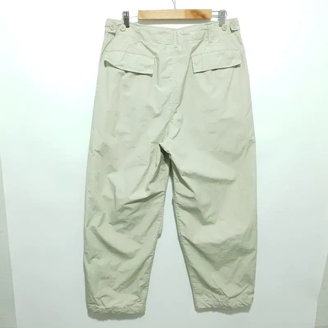 유니클로 U 와이드핏 파라슈트 팬츠 85_S1359 상품이미지5