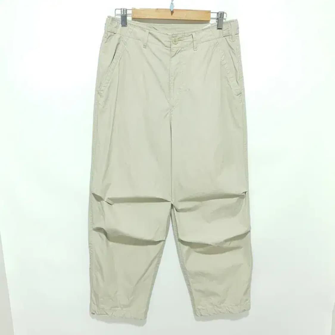 유니클로 와이드핏 파라슈트 팬츠 76_M1583 상품이미지1