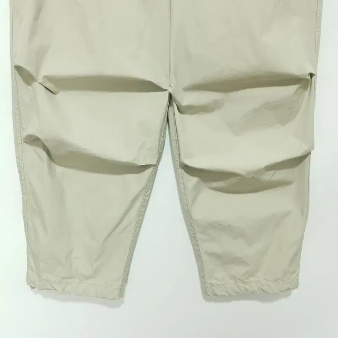 유니클로 와이드핏 파라슈트 팬츠 76_M1583 상품이미지3