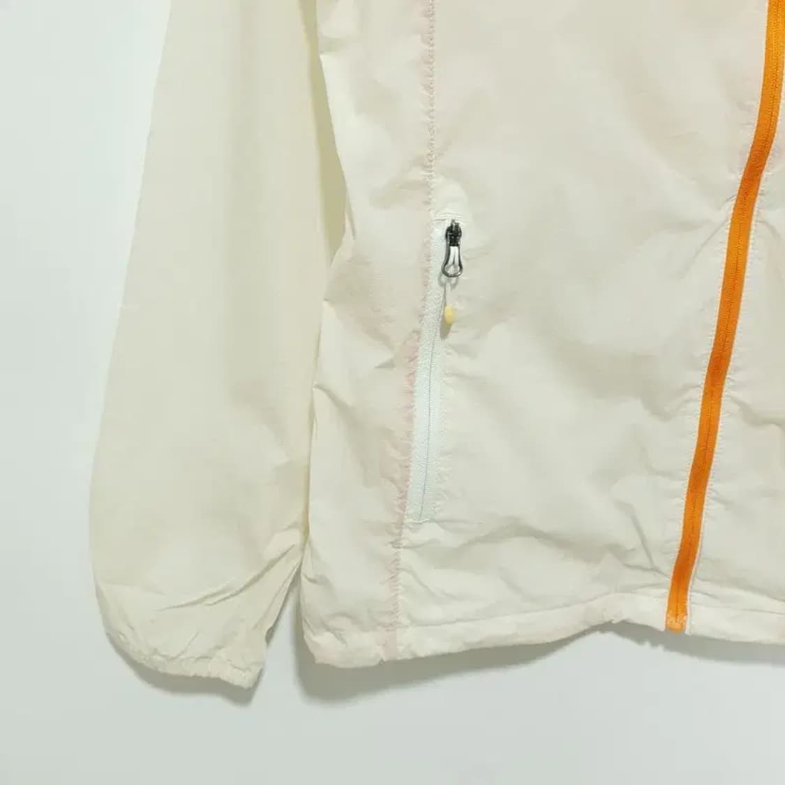 노스페이스 여성 경량 바람막이 자켓 85 M_M1596 상품이미지3