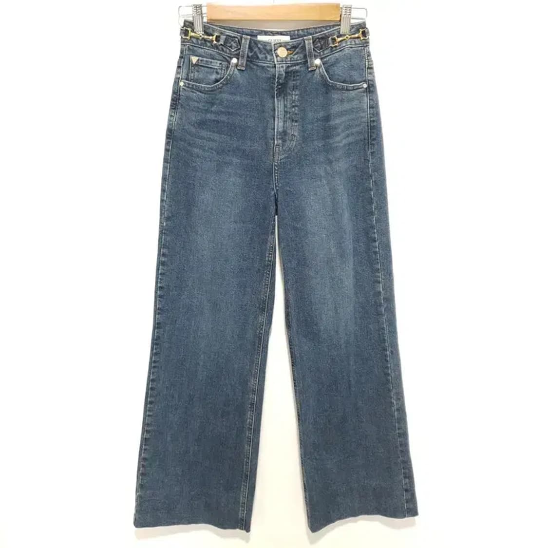 게스 여성 금속장식 D톤 플레어 부츠컷 데님 팬츠 25_M1630 상품이미지1