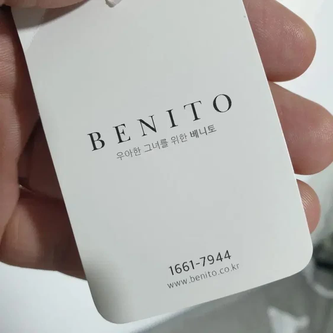 베니토 노카라 브이넥 블라우스 F_M1668 상품이미지7