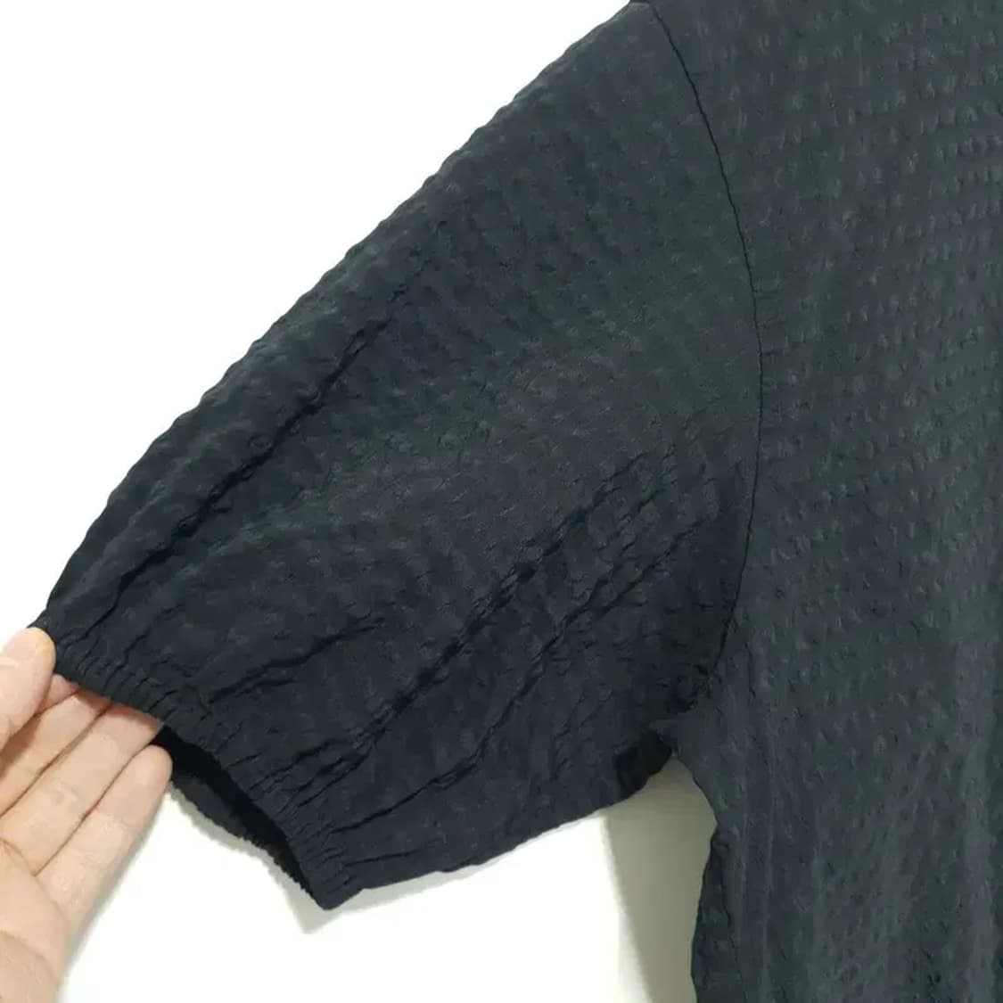 유니클로 여성 시어서커 볼륨 블라우스 L_S1449 상품이미지3