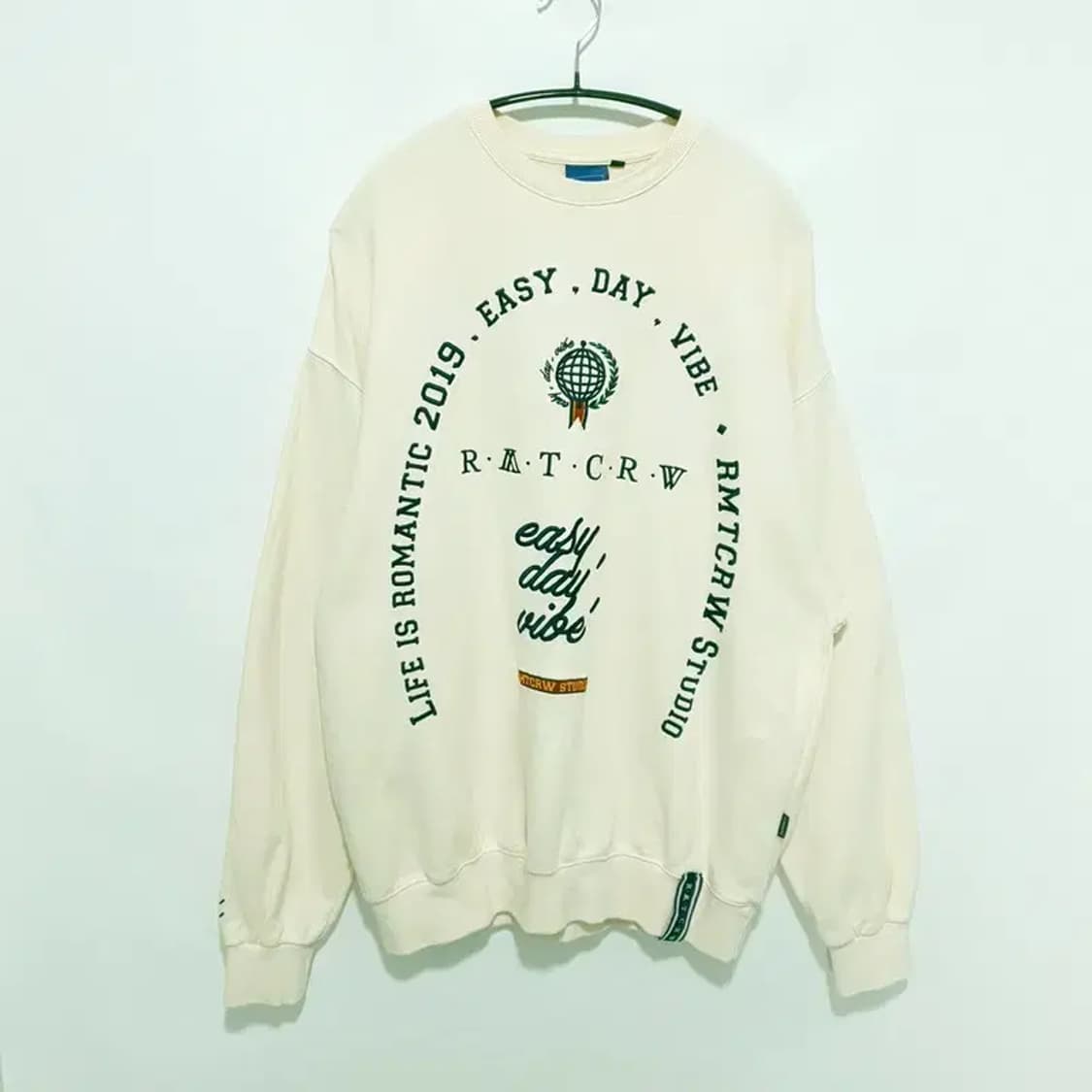 로맨틱크라운 맨투맨 L_M1711 상품이미지1