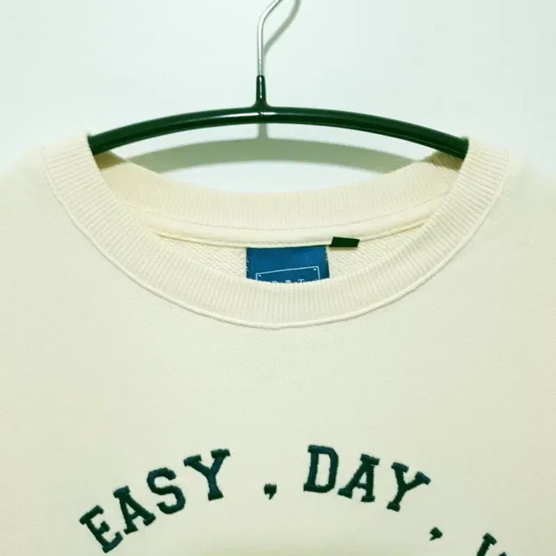 로맨틱크라운 맨투맨 L_M1711 상품이미지2