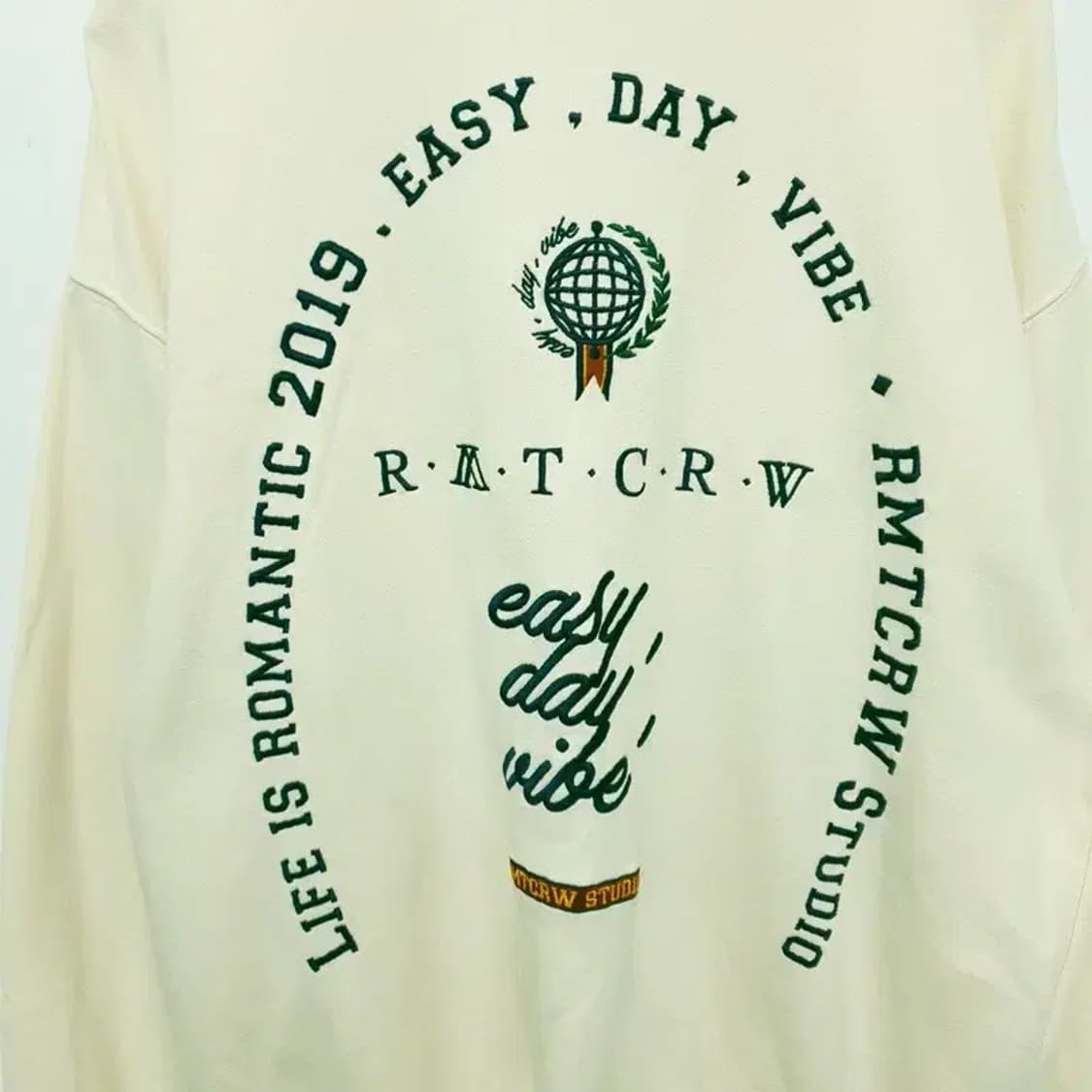 로맨틱크라운 맨투맨 L_M1711 상품이미지3