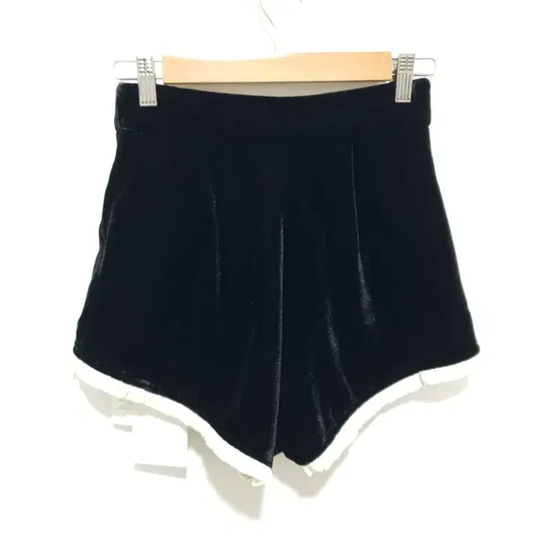 Lattitude 블랙 벨벳 숏 팬츠 S_M1723 상품이미지4