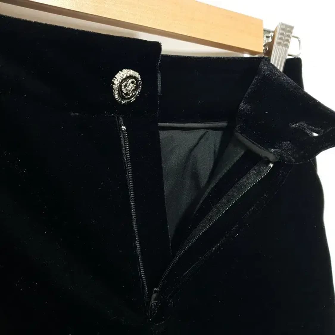 Lattitude 블랙 벨벳 숏 팬츠 S_M1723 상품이미지5