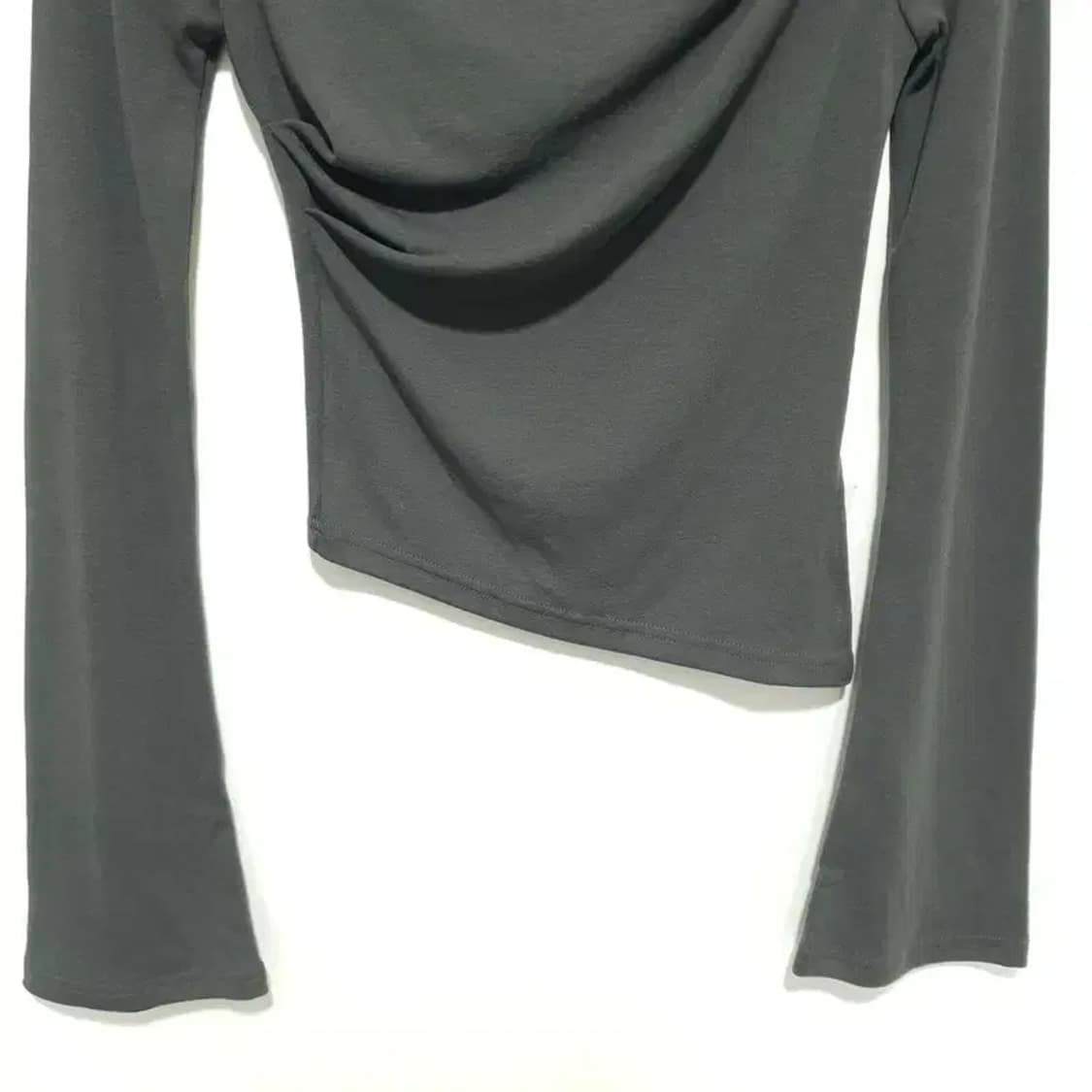 NEVY 오프숄더 언발 긴팔티 F_M1741 상품이미지3