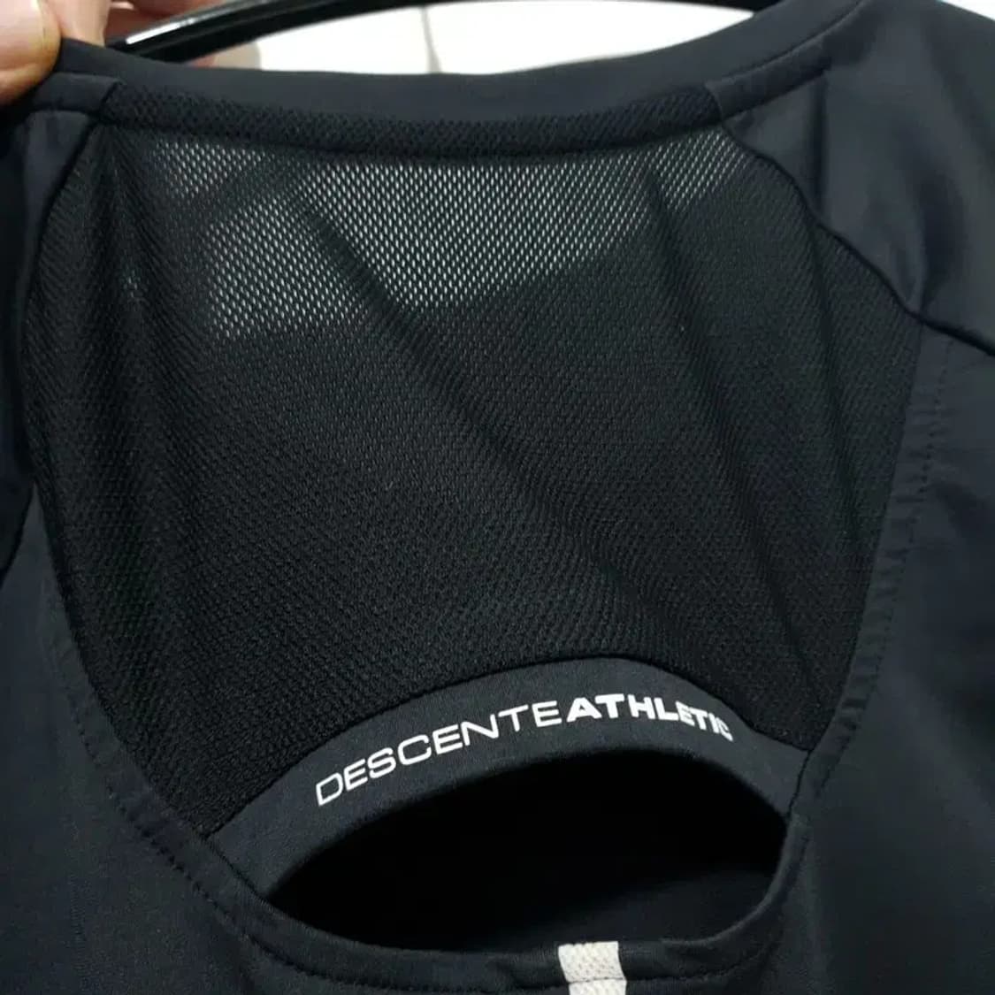 데상트 여성 기능성 반팔 90_S1529 상품이미지4