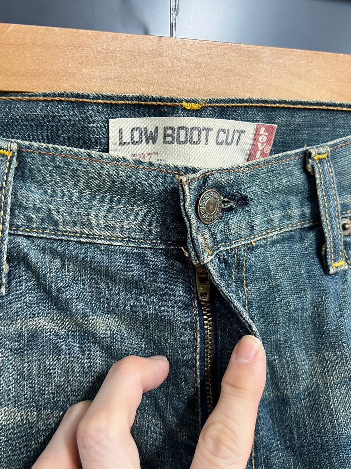 00s Levis 리바이스 527 로우 부츠컷 워싱 데님 팬츠 상품이미지5