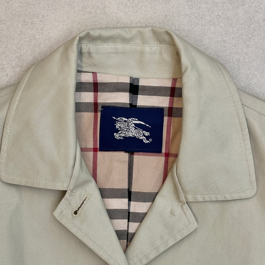 버버리 노바체크 트렌치 코트 베이지 상품이미지3