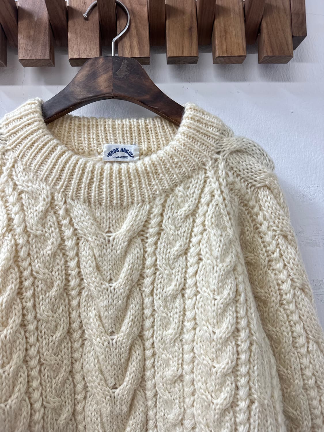 일본빈티지 HAND MADE WOOL CABLE SWEATER 상품이미지2