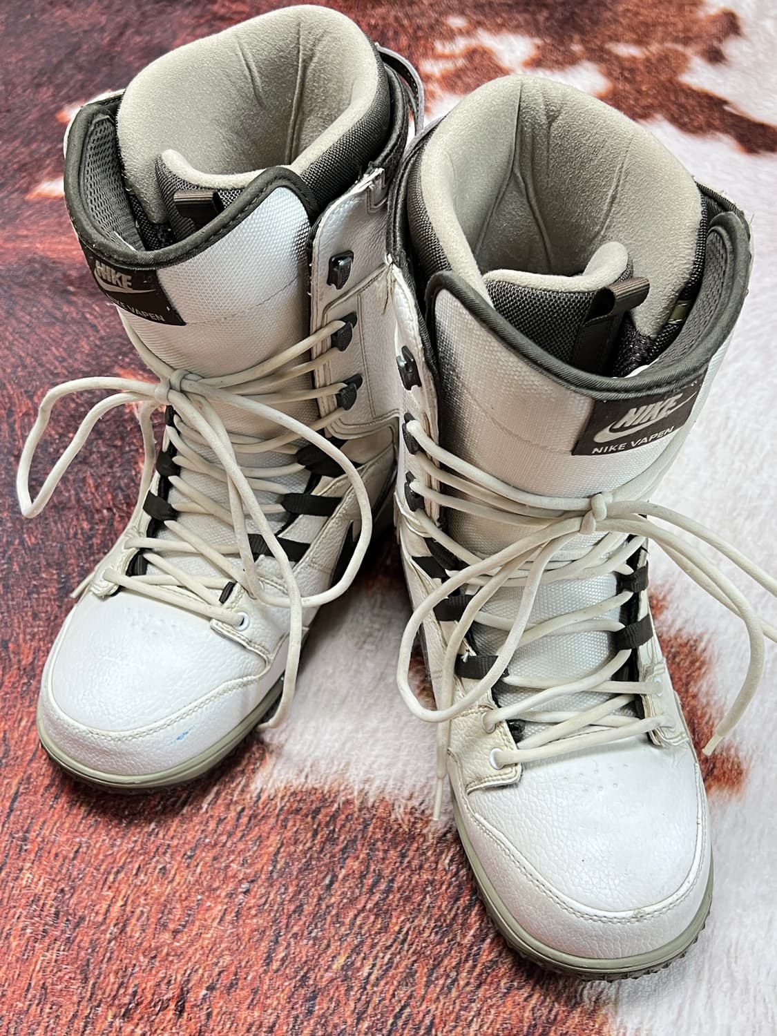 [270] 나이키 베이픈 보드부츠 화이트/블랙 42.5 상품이미지1