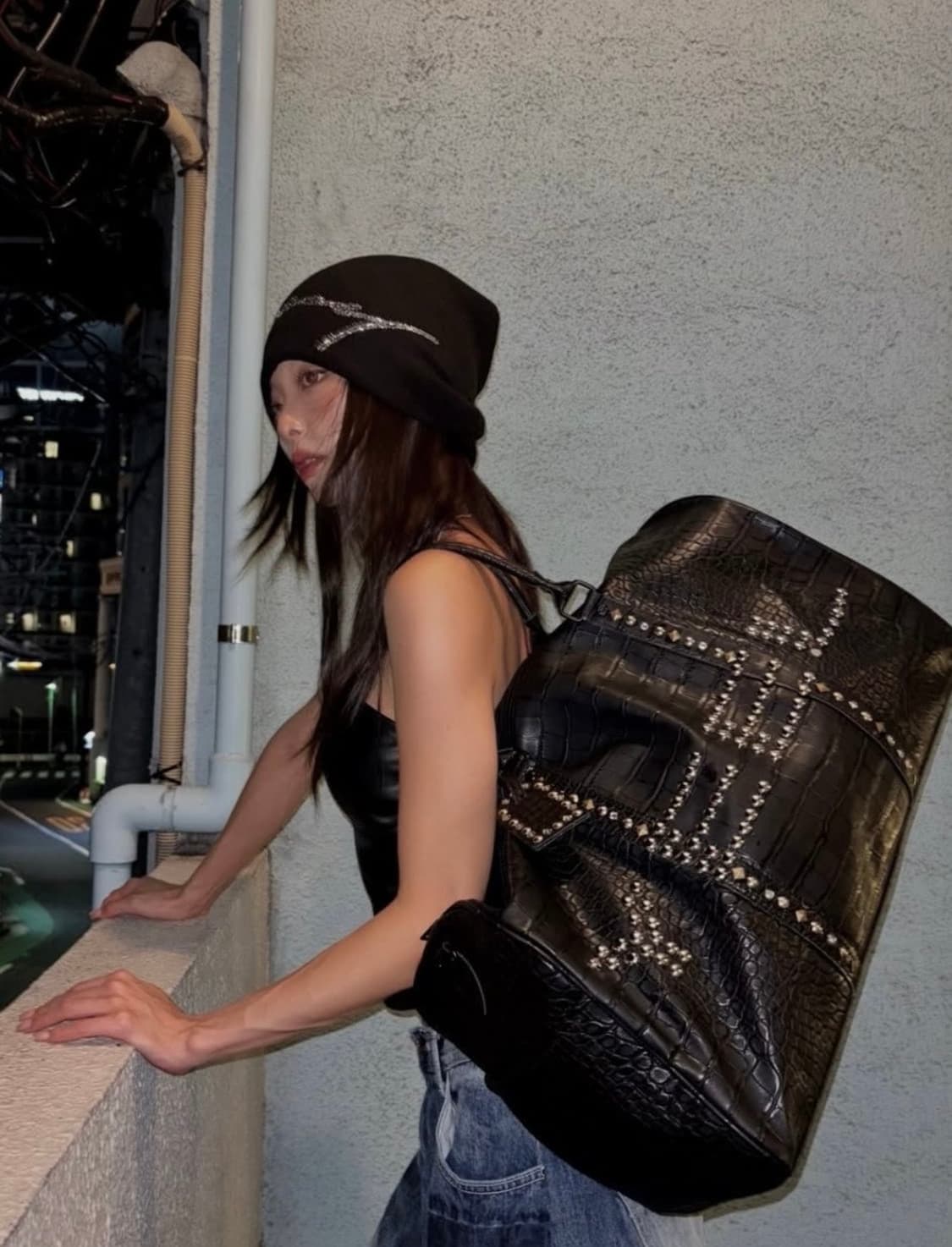 Yeel STUDDED FAUX CROCODILE DUFFLE BAG 상품이미지1