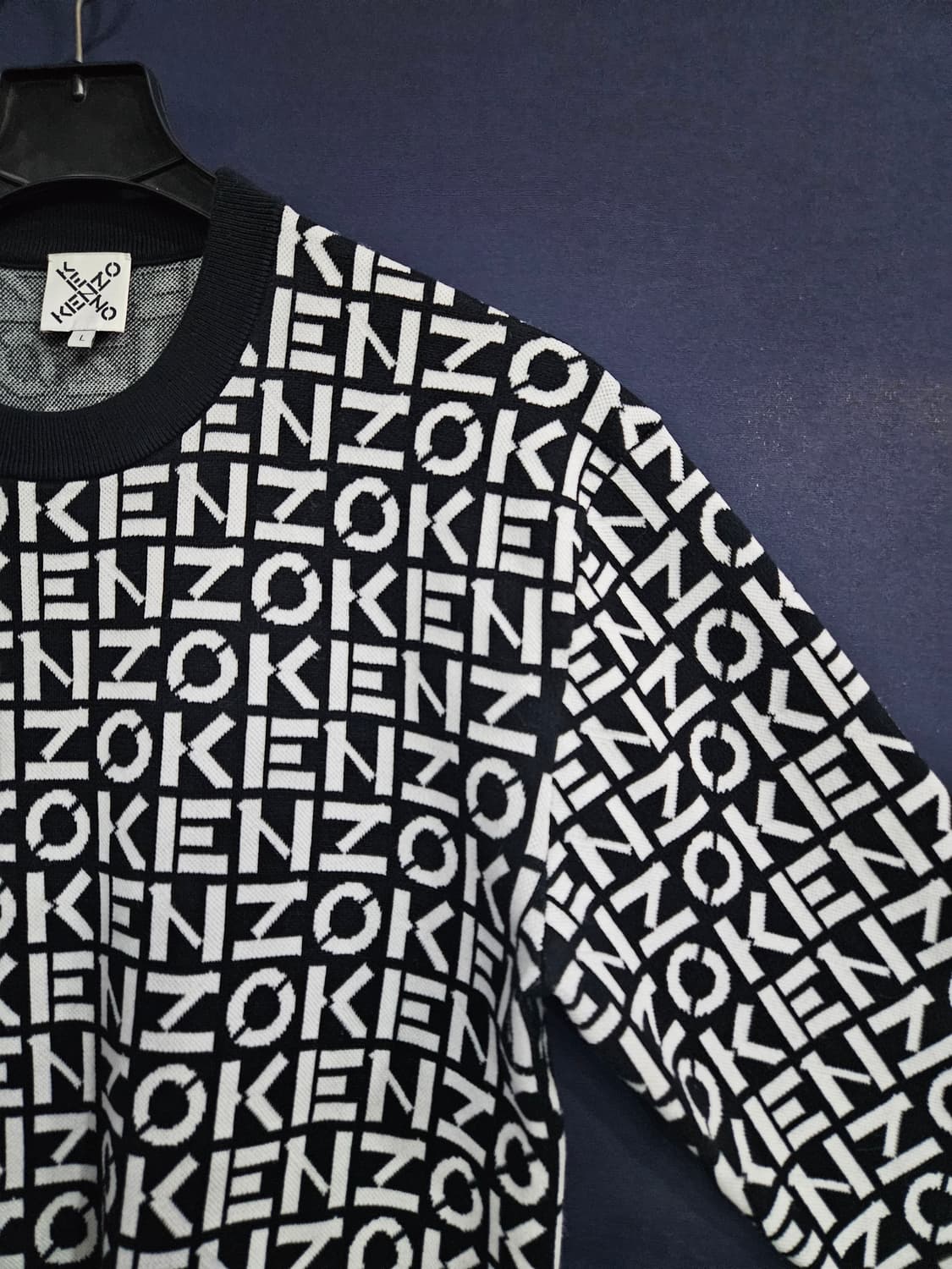 겐조 로고패턴 남성 세미오버핏 100 니트 상품이미지4