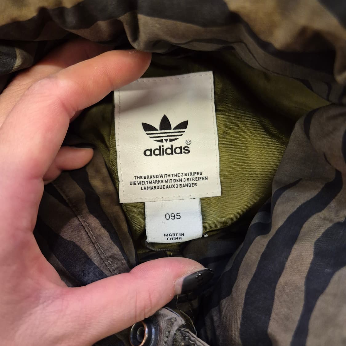 아디다스 오리지널스 타이거 카모 패디드 패딩 / 베스트 투웨이 지퍼 95 상품이미지6