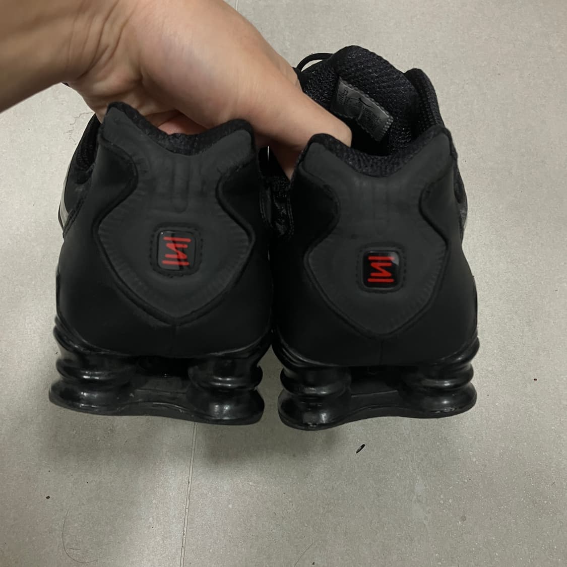 [W285] 나이키 샥스 트리플 블랙 상품이미지3