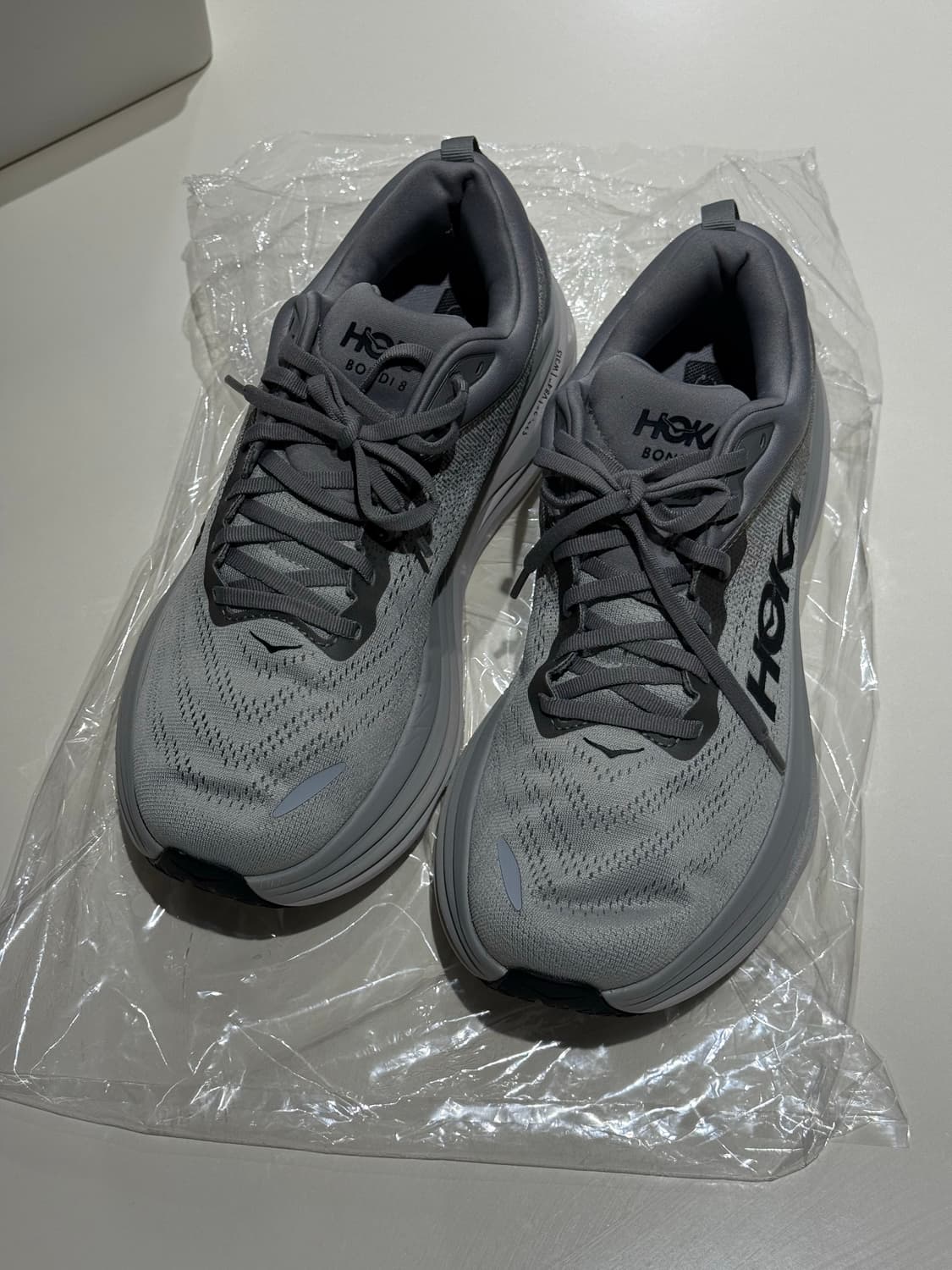 호카 본디 8 샤크 그레이 상품이미지1