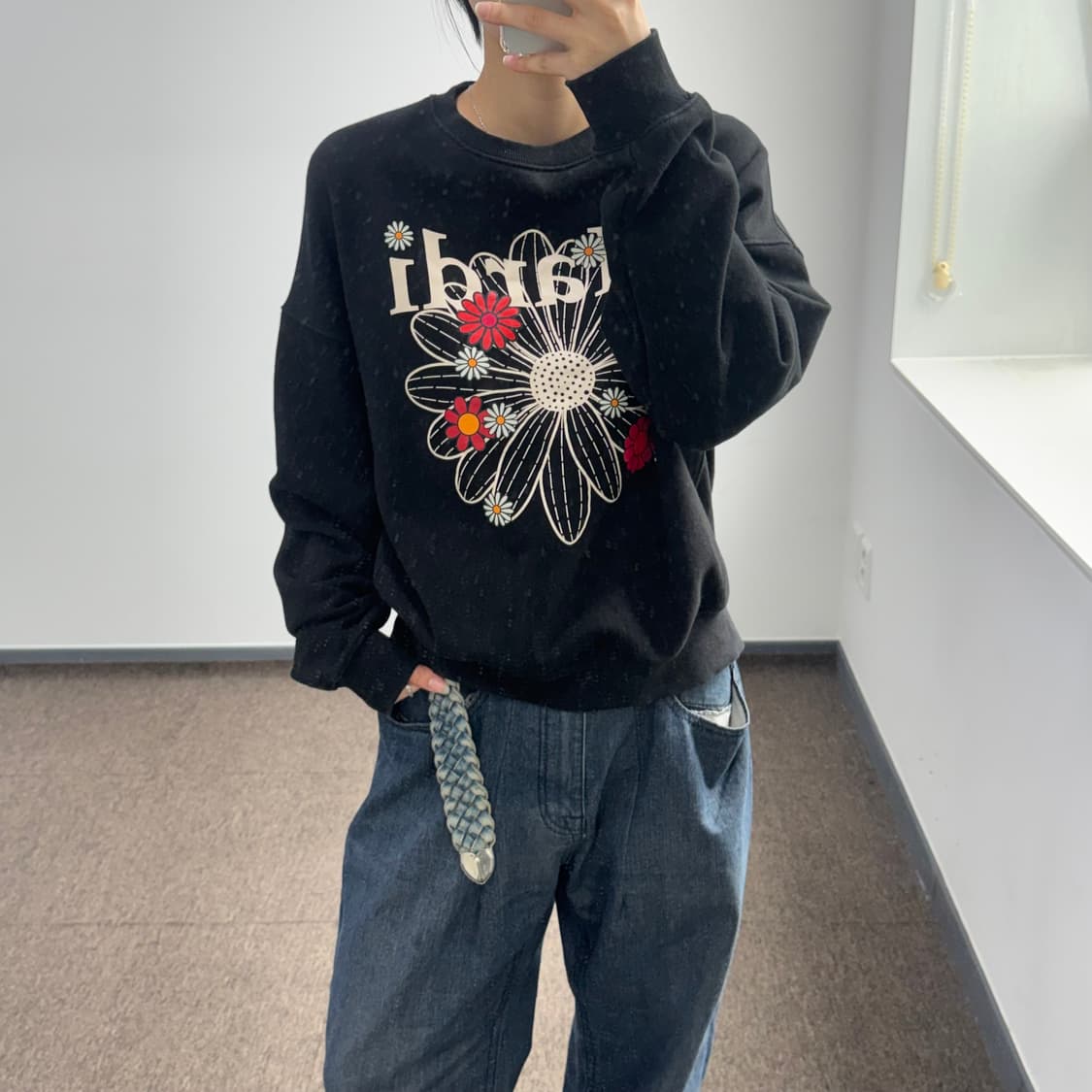 Mardi Mercredi 마르디메크르디 블랙 맨투맨 상품이미지1